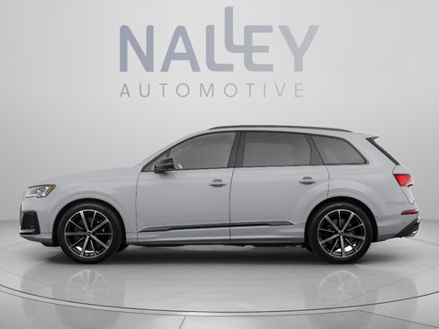 Used 2022 Audi SQ7 Prestige w/ SQ7 Sport Package AWD/4WD image 2