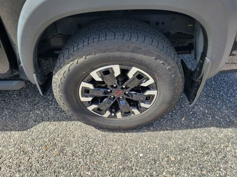 Used 2023 Nissan Frontier PRO-4X w/ Pro Convenience Package image 6