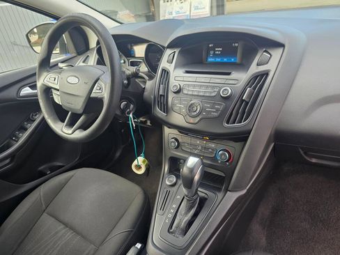Used 2015 Ford Focus SE image 16