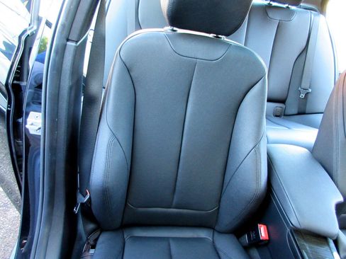 Used 2017 BMW 330i Sedan image 25