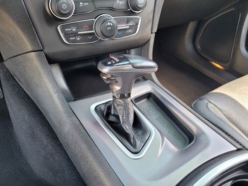 Used 2021 Dodge Charger SXT w/ Leather Interior Group RWD image 20