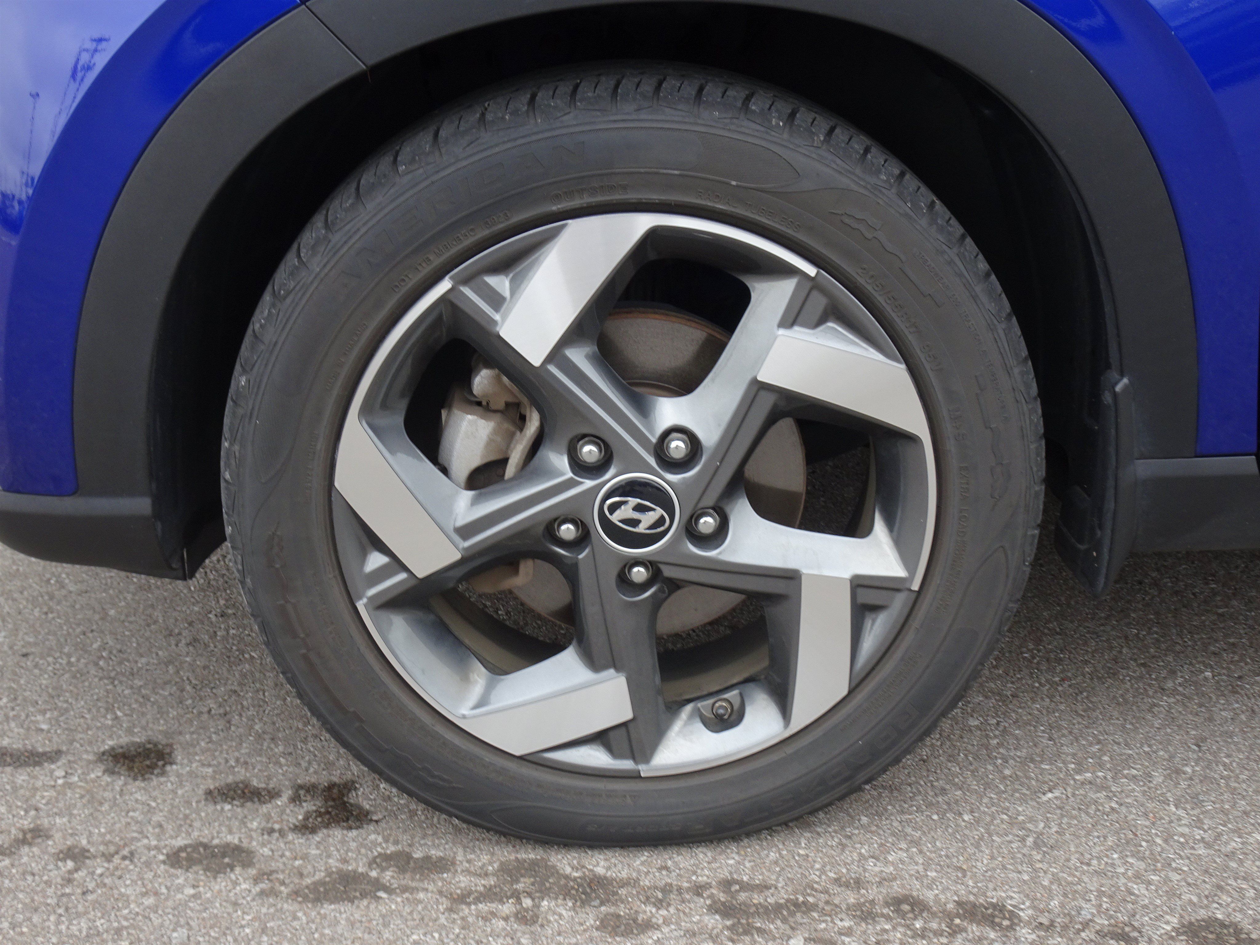 Used 2022 Hyundai Venue SEL FWD image 26