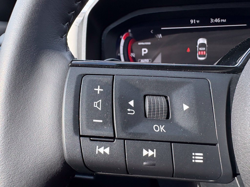 Used 2024 Nissan Rogue SL AWD/4WD image 36