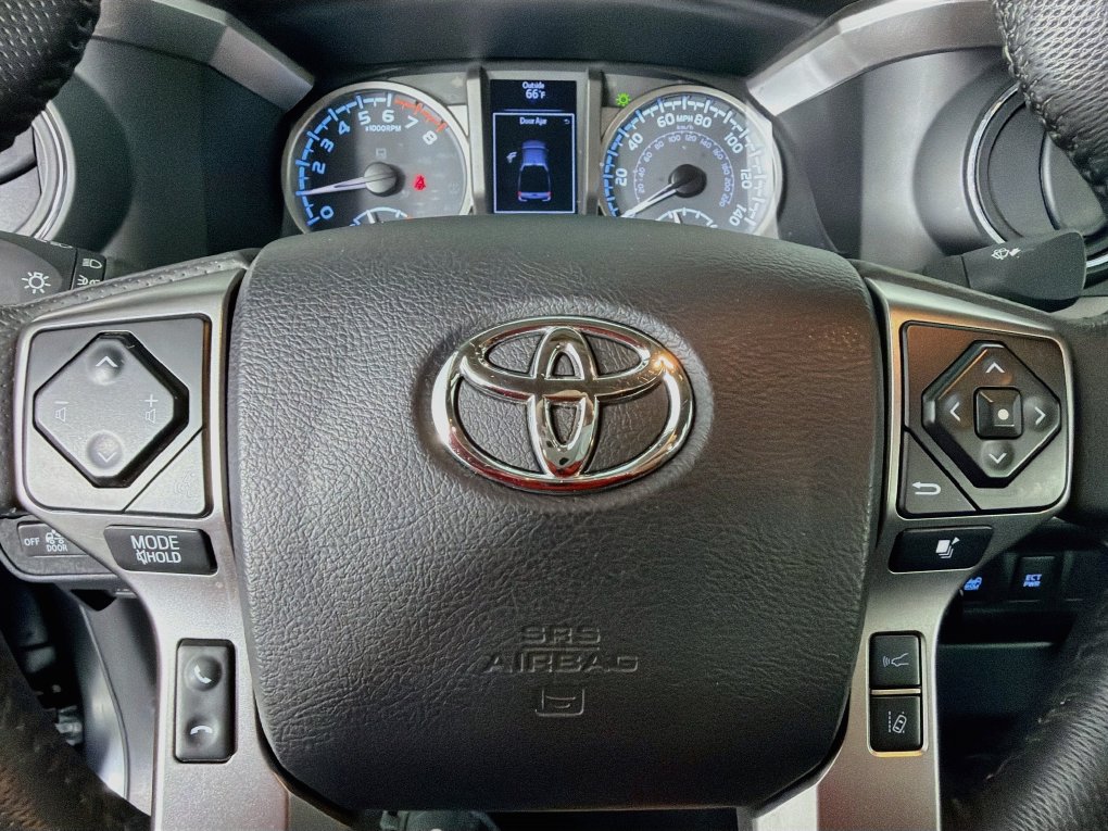 Used 2022 Toyota Tacoma SR5 w/ Technology Package RWD image 16