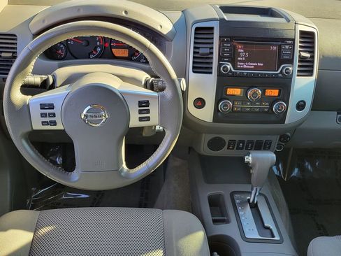 Used 2017 Nissan Frontier SV w/ SV Value Truck Package image 4