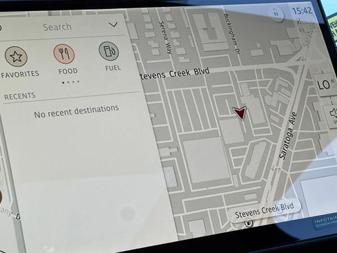 New 2025 Land Rover Discovery Sport S image 19