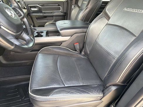 Used 2021 RAM 2500 Laramie w/ Night Edition image 12