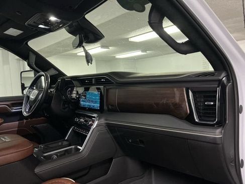 Certified 2025 GMC Sierra 3500 Denali Ultimate AWD/4WD image 30