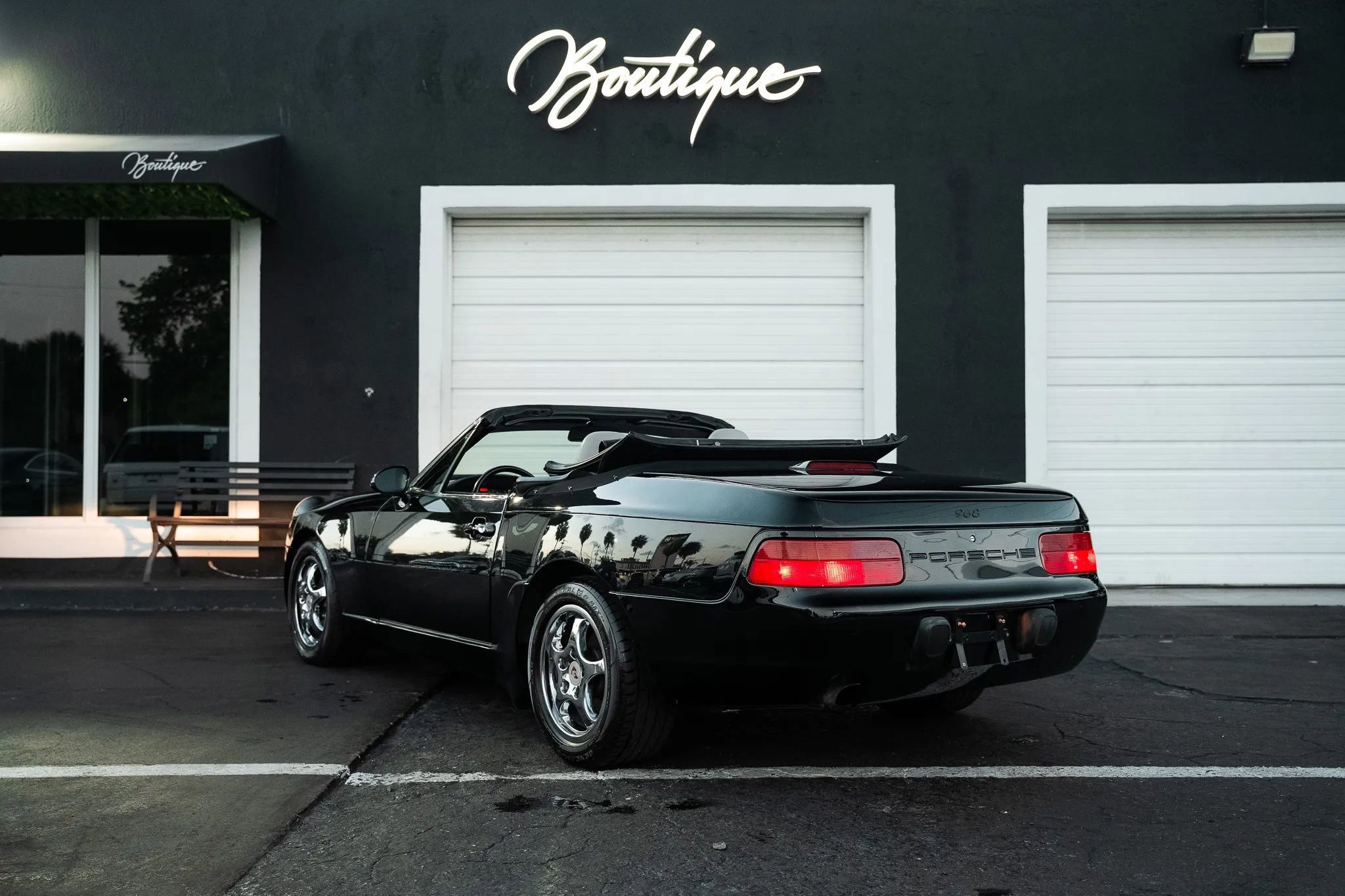 Used 1995 Porsche 968 Cabriolet RWD image 4