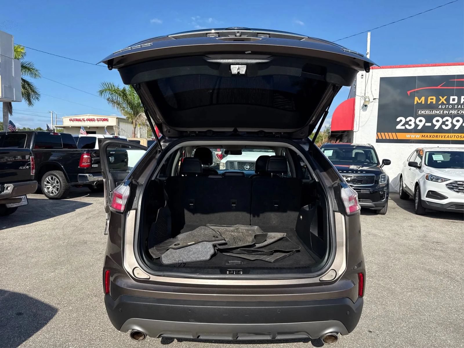 Used 2019 Ford Edge SEL w/ Equipment Group 201A AWD/4WD image 12