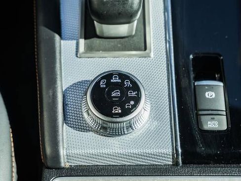 Used 2024 Mitsubishi Outlander SEL image 28