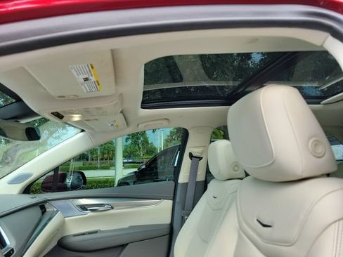 Certified 2024 Cadillac XT5 Premium Luxury FWD image 23