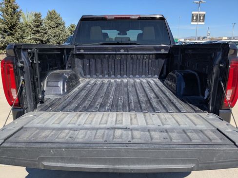 Used 2022 GMC Sierra 1500 SLT w/ X31 Off-Road Package image 31