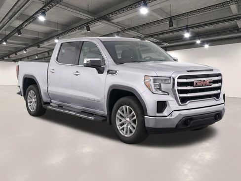 Used 2020 GMC Sierra 1500 SLE w/ SLE Value Package AWD/4WD image 3