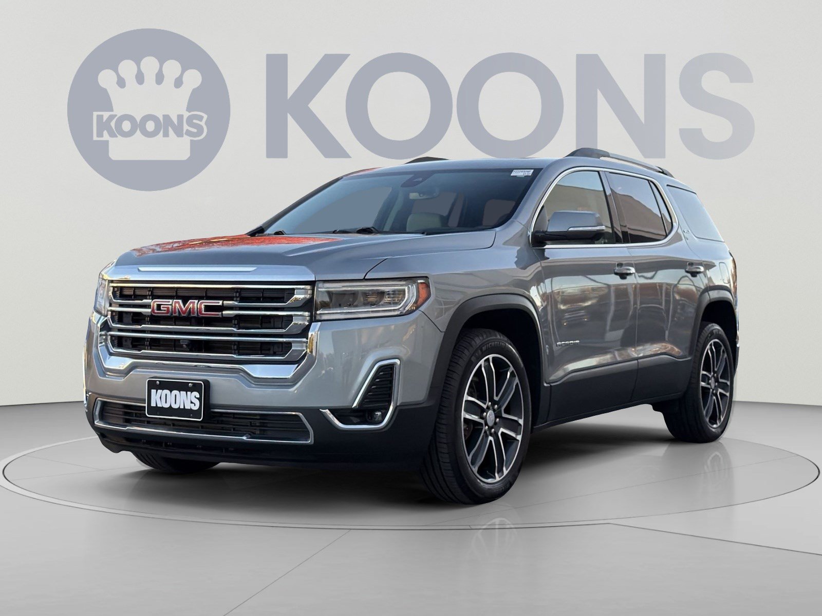 Used 2023 GMC Acadia SLT w/ Technology Package AWD/4WD image 1
