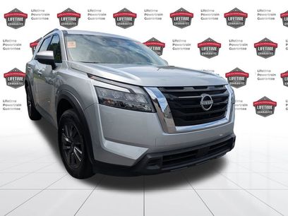 Used 2024 Nissan Pathfinder SV