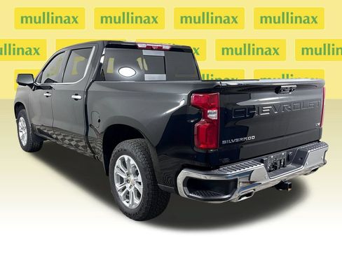 Used 2025 Chevrolet Silverado 1500 LTZ w/ LTZ Premium Package AWD/4WD image 7