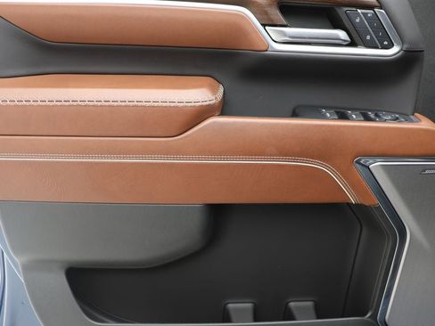 Used 2024 GMC Sierra 2500 Denali Ultimate image 26