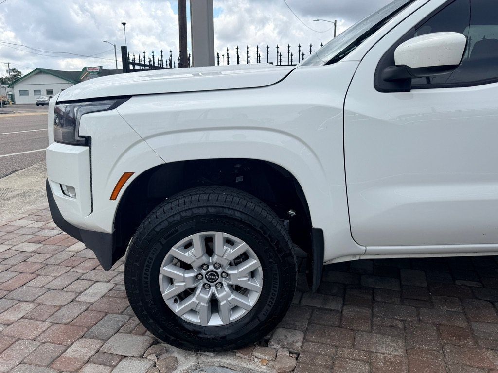 Used 2022 Nissan Frontier SV AWD/4WD image 8