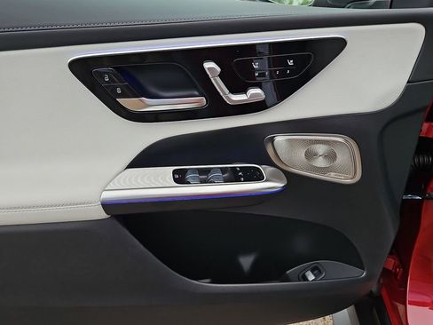 New 2026 Mercedes-Benz GLC 300 image 19
