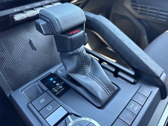 Used 2025 Toyota Tacoma TRD Off-Road AWD/4WD image 9