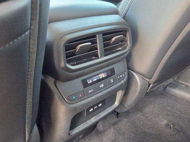Used 2024 Honda Pilot Touring image 15