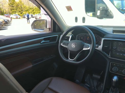 Used 2022 Volkswagen Atlas SEL AWD/4WD image 29