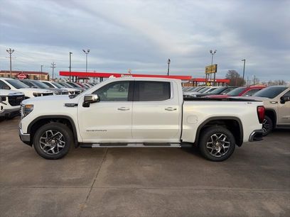 New 2026 GMC Sierra 1500 SLT w/ SLT Premium Package