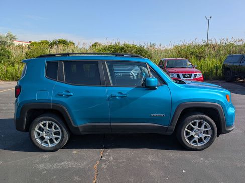 Used 2021 Jeep Renegade Latitude AWD/4WD image 8
