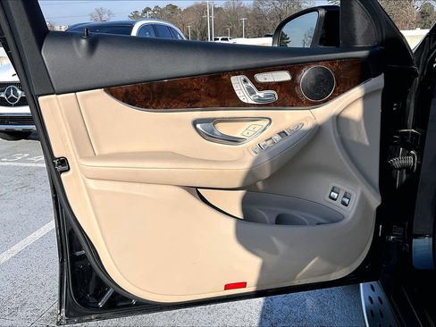 Used 2019 Mercedes-Benz GLC 350e GLC 350e image 22