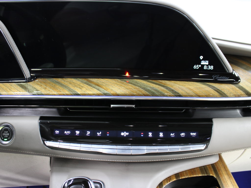 Used 2021 Cadillac Escalade ESV Premium Luxury Platinum AWD/4WD image 22