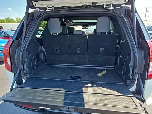 Used 2025 Ford Expedition Platinum w/ Stealth Appearance Package AWD/4WD image 66