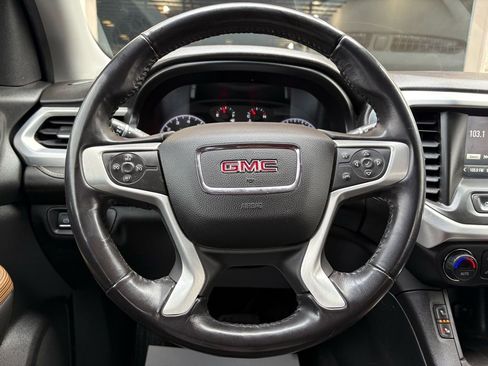 Used 2018 GMC Acadia SLE image 27