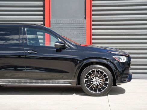Used 2022 Mercedes-Benz GLE 450 4MATIC w/ Revised AMG Line Exterior image 2