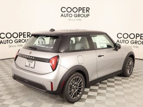 New 2025 MINI Cooper 2-Door Hardtop FWD image 20