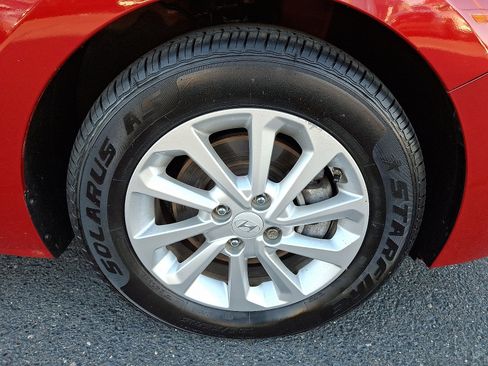 Used 2020 Hyundai Accent SEL image 9