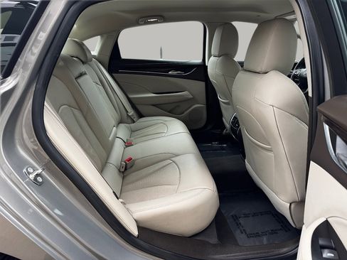 Used 2019 Buick LaCrosse Premium image 17