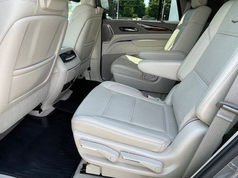 Used 2021 Cadillac Escalade Sport Platinum AWD/4WD image 12