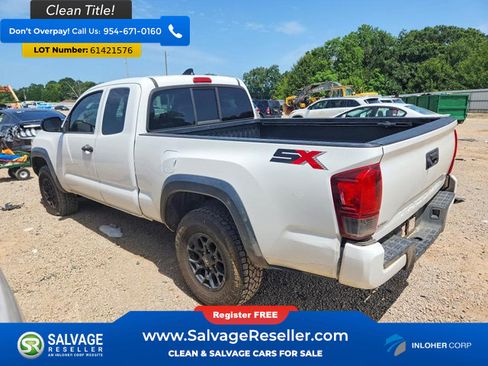 Used 2020 Toyota Tacoma SR w/ SX Package RWD image 3