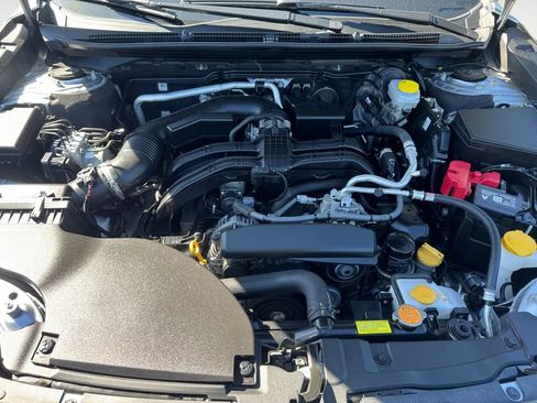 Certified 2025 Subaru Outback Limited AWD/4WD image 18