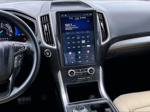 Used 2024 Ford Edge SE w/ Black Appearance Package AWD/4WD image 6