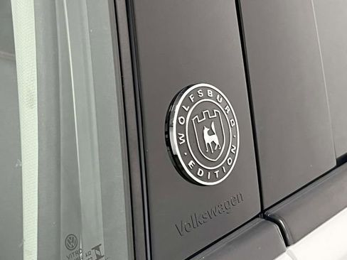 Used 2024 Volkswagen Tiguan Wolfsburg Edition image 9