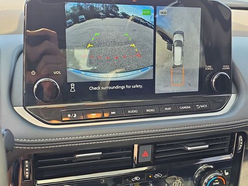 Used 2023 Nissan Rogue Platinum w/ Platinum Premium Package image 27