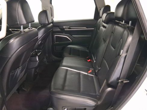 Used 2025 Kia Telluride LX FWD image 15