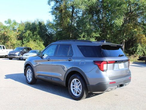 New 2026 Ford Explorer Active w/ Active Comfort Package image 12