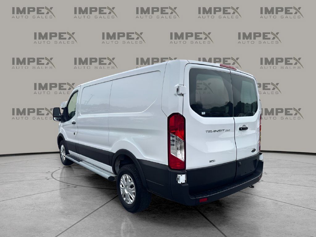 Used 2025 Ford Transit 250 Low Roof w/ Exterior Upgrade Package RWD image 3