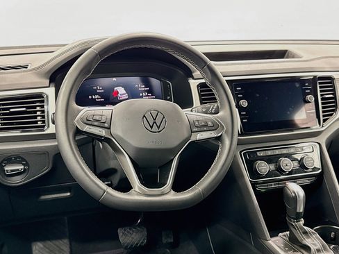 Used 2023 Volkswagen Atlas Cross Sport SE w/ Black Wheel Package AWD/4WD image 18