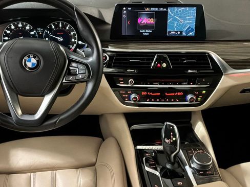 Used 2019 BMW 530i xDrive w/ Convenience Package AWD/4WD image 19