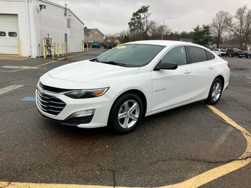 Used 2020 Chevrolet Malibu LS w/ LPO, Convenience Package 1 image 1