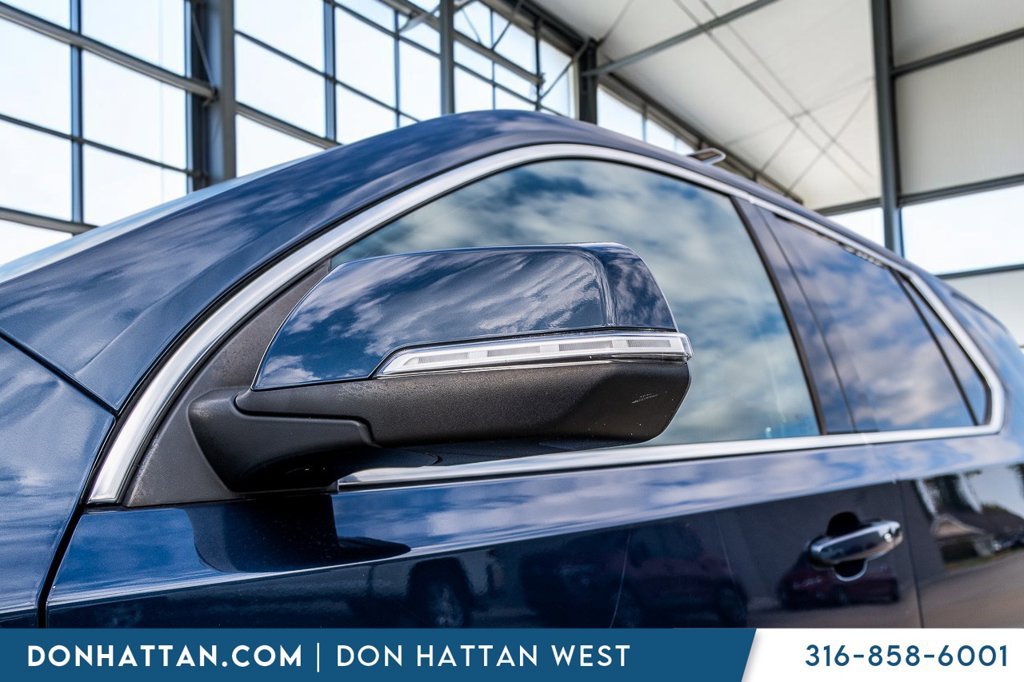 Used 2023 Chevrolet Traverse LT AWD/4WD image 39